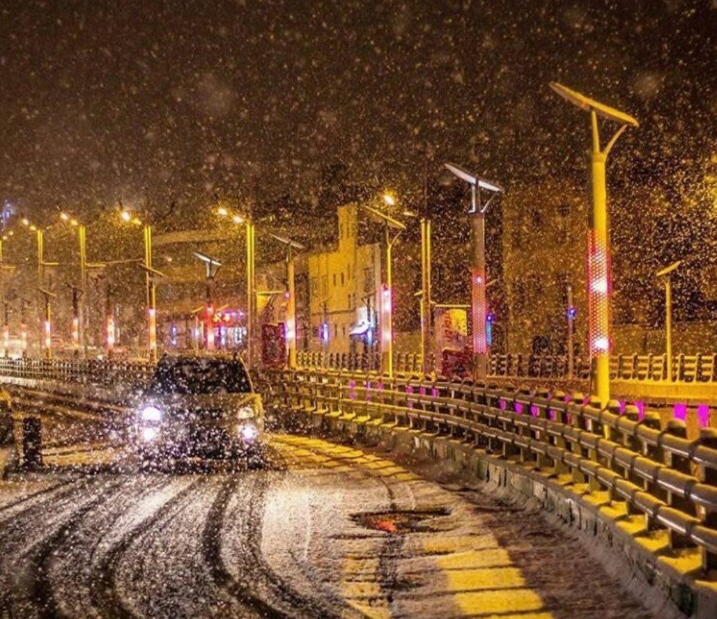 بارش اولین برف پائیزی در ارومیه