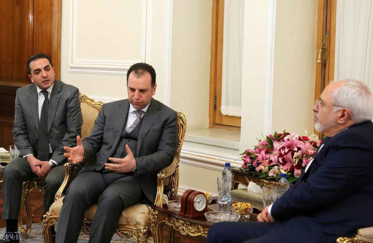 عکس | در ملاقات ظریف با وزیر دفاع ارمنستان چه گذشت؟ 