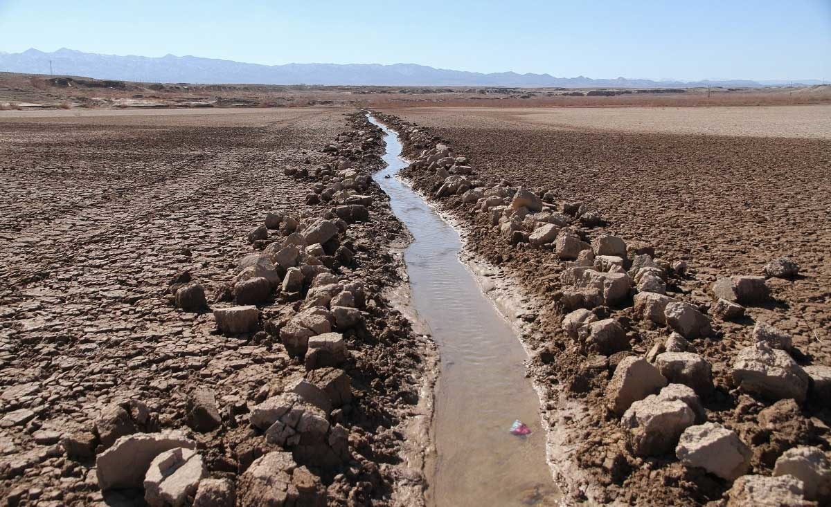 منابع آبی ایران وضعیت بحران را رد کرده‌اند؛ اوضاع بدتر شده/ هزار لیتر آب برای پخت قورمه‌سبزی!