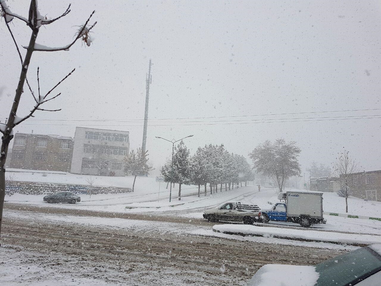 سومین روز بارش برف در آذربایجان غربی