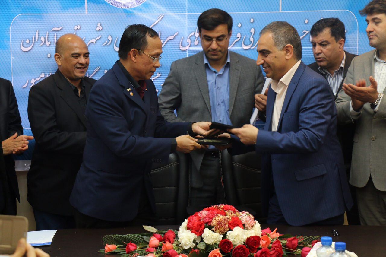 حضور هیئت تجاری ۳ کشور آسیایی در آبادان/ احداث بیش از ۱۴ کارخانه در خوزستان