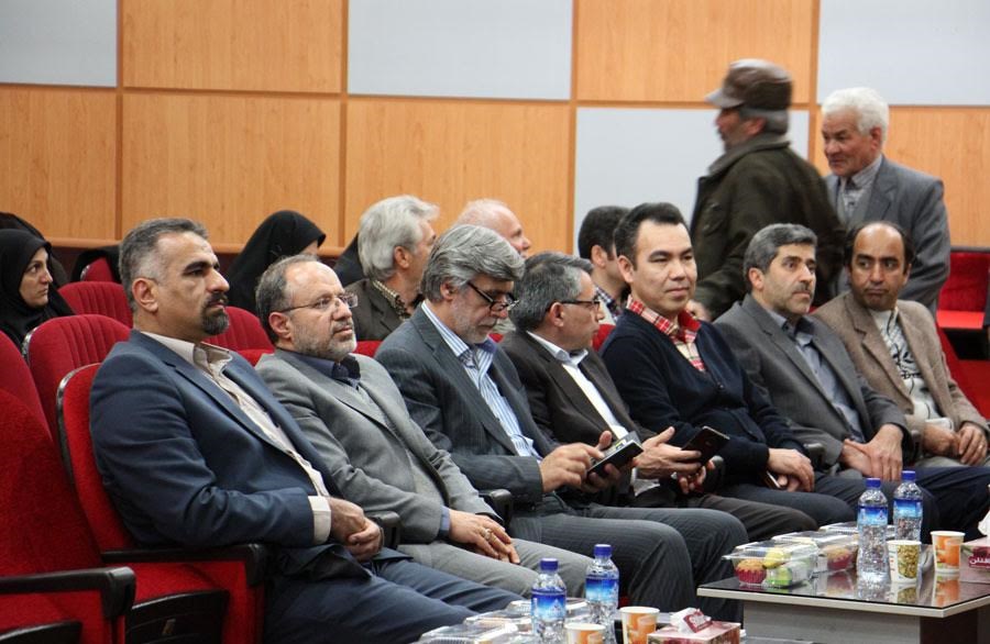 همایش «سم، ارگانیک، تراریخته» توسط پارک علم و فناوری استان سمنان برگزار شد