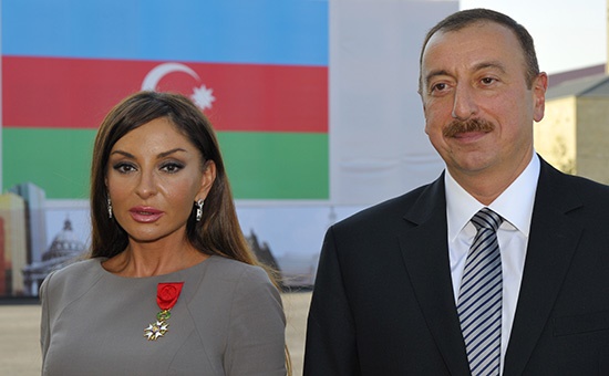 کشور حکومت خانوادگی/ روزنامه روسی: آیا آذربایجان به قرون وسطی بازمی‌گردد؟
