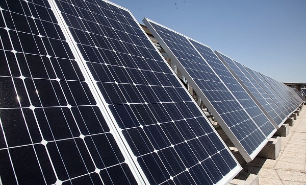افتتاح نیروگاه 7 مگاواتی خورشیدی در همدان توسط رئیس جمهور 