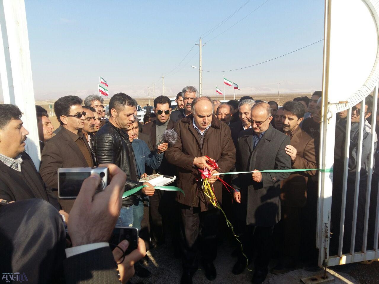 مرغداری گوشتی ماهیدشت در پنجمین روز از دهه ی فجر افتتاح شد