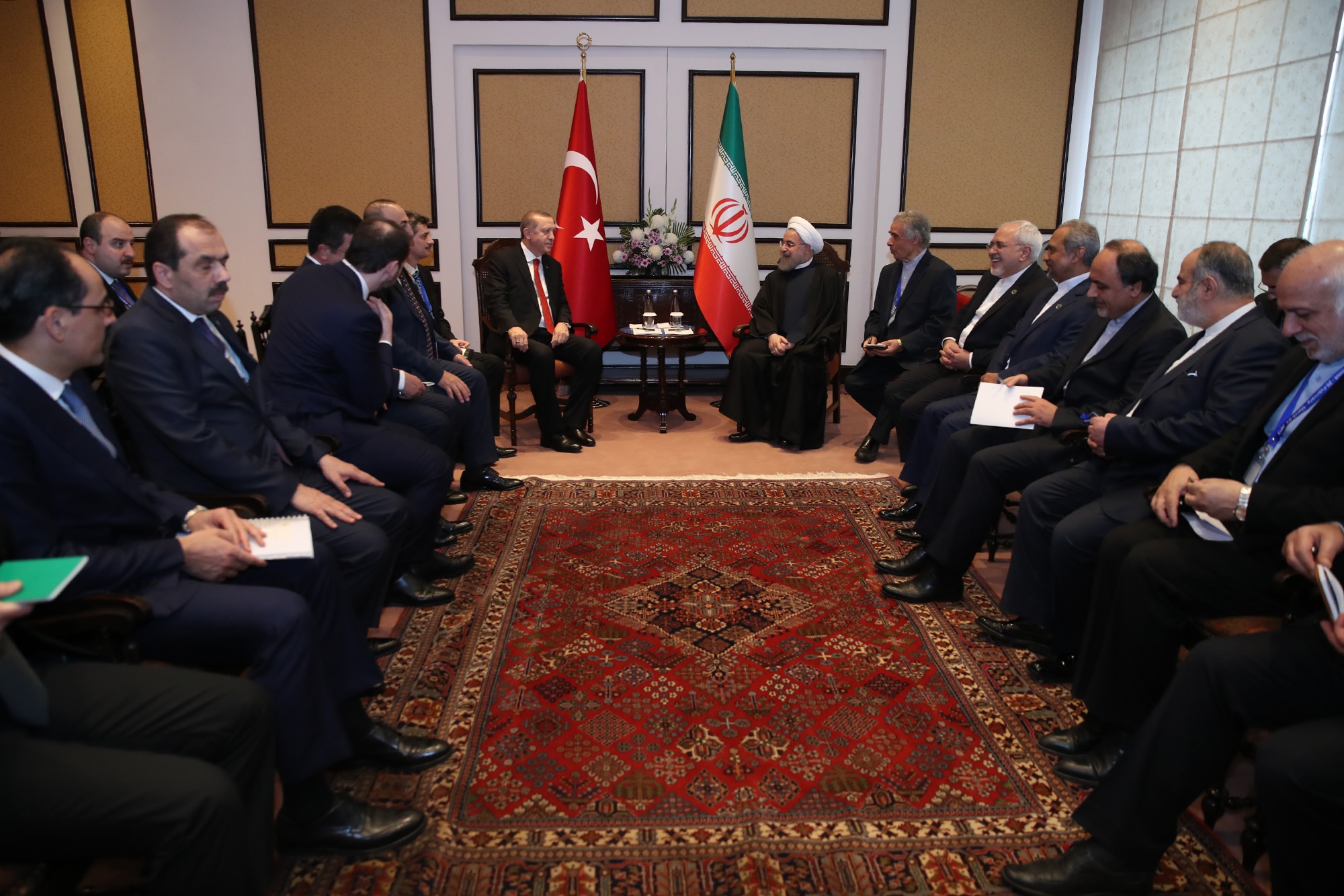 روحانی در دیدار با اردوغان: تهران با نقض تمامیت ارضی کشورهای منطقه، بویژه در سوریه و عراق مخالف است