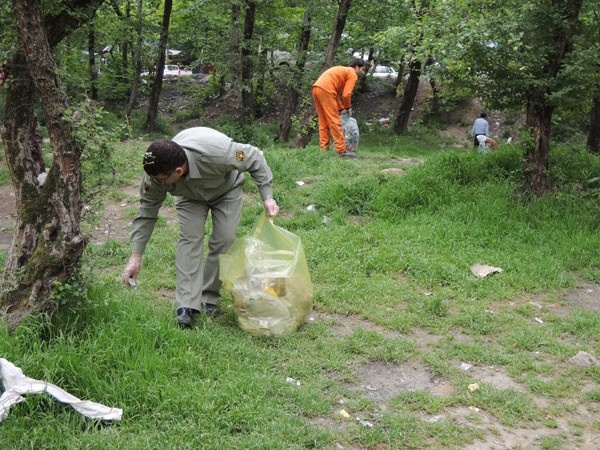پویش مردمی طبیعت پاک برای پیشگیری از رهاسازی زباله در روز سیزده بدر شروع به کار کرد