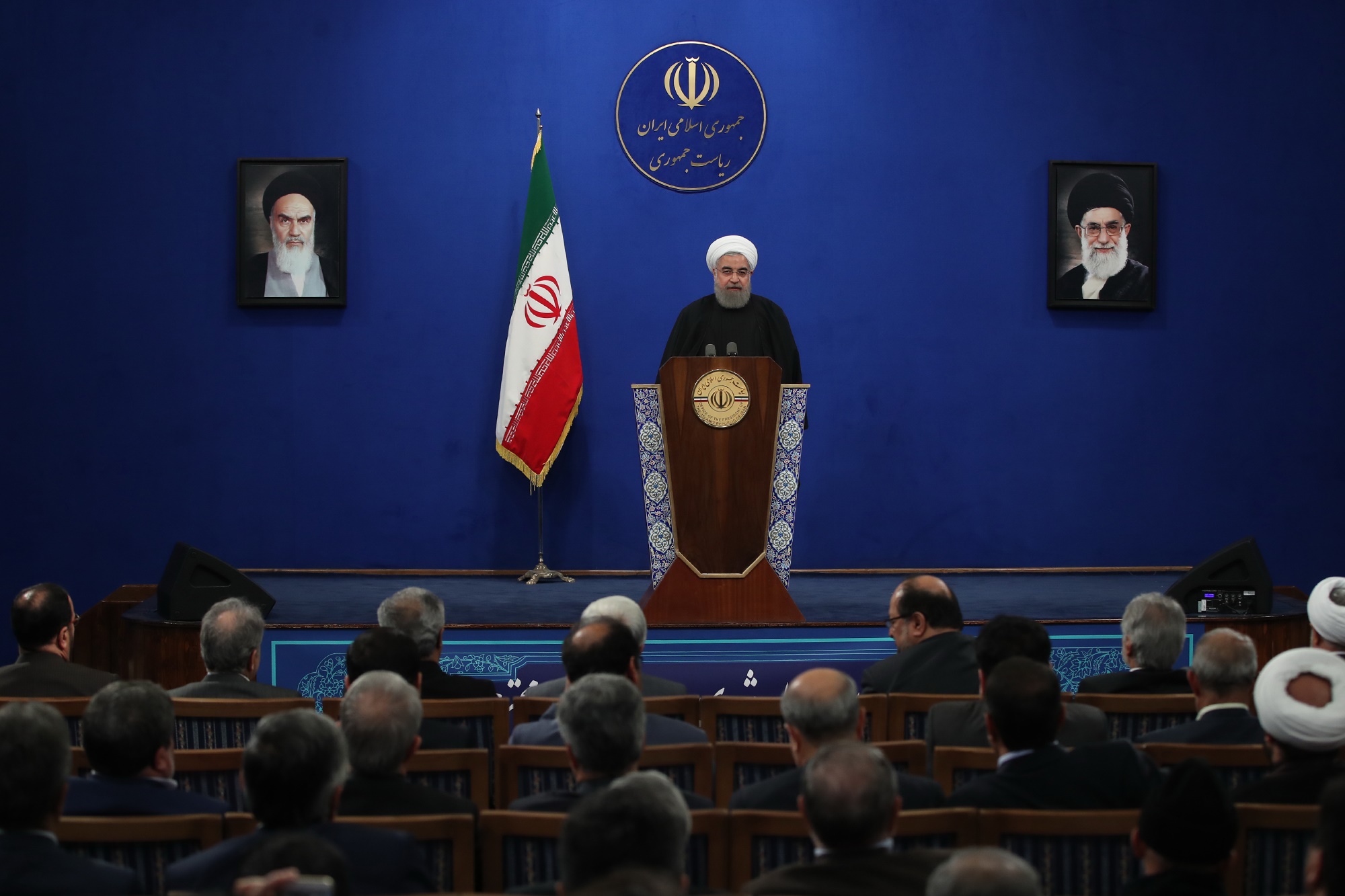 روحانی: در دولت یازدهم تلاطمی در بازار بوجود نیامد/ باید واقعیت‌ها را به مردم گفت