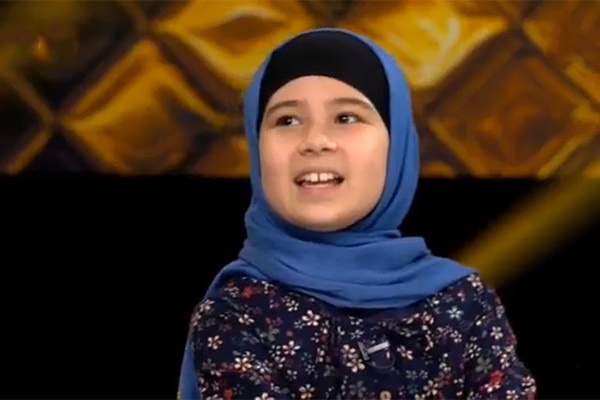 فیلم | صحبت‌های عجیب احسان علیخانی با دختر ۹ ساله