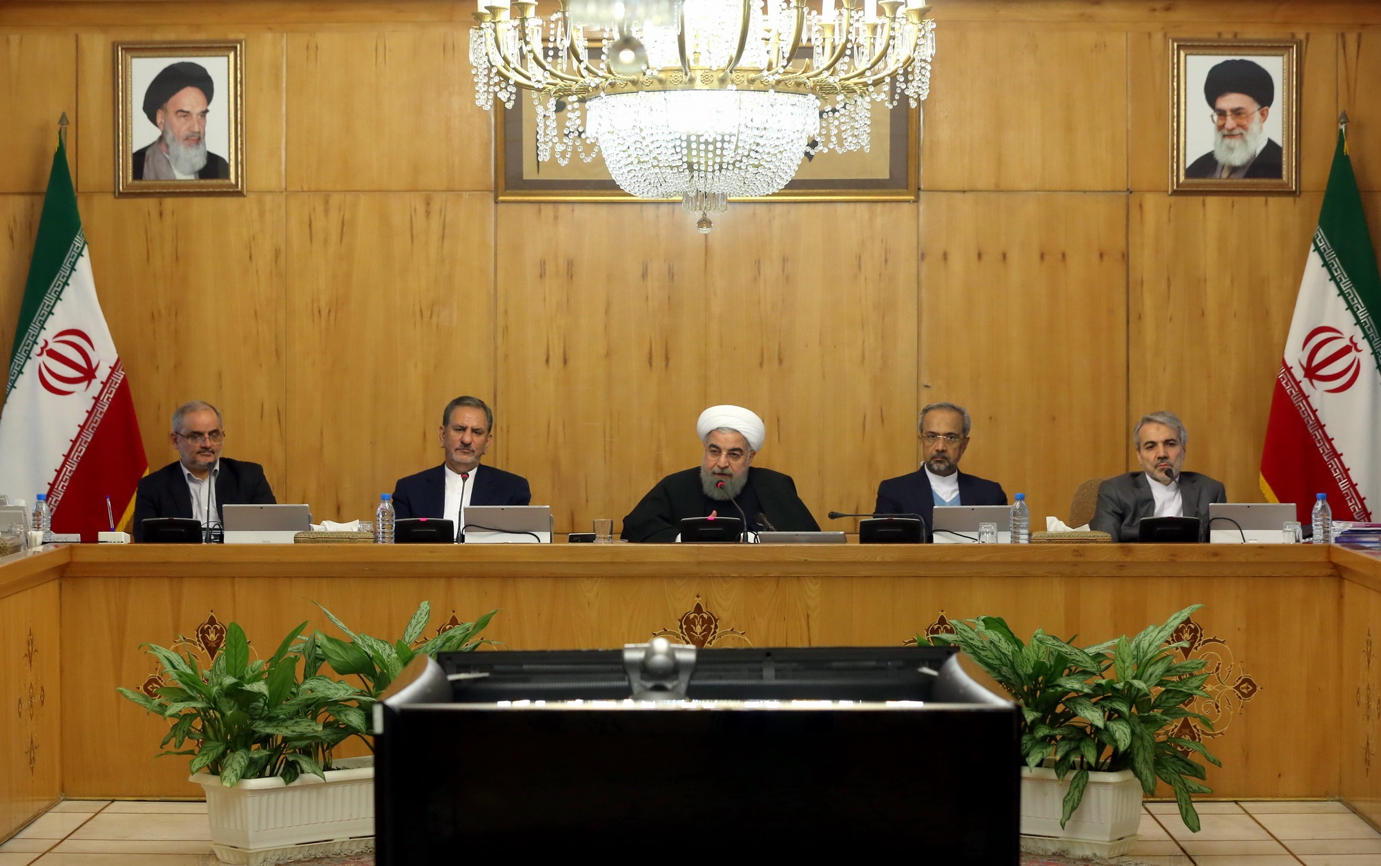روحانی: تمرکز بر اشتغال و تولید وظیفه شرعی و ملی ماست