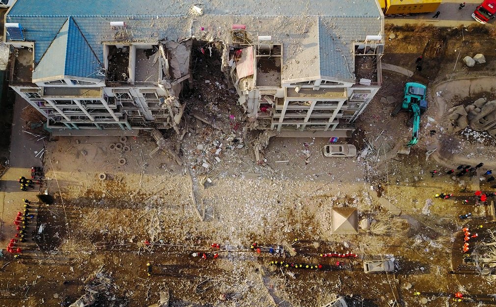 عکس | نمای هوایی از ساختمان مسکونی ویران شده بر اثر انفجار در چین