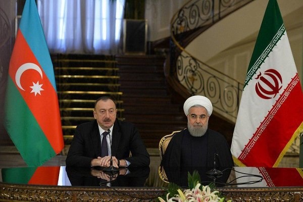 روحانی: ایران آماده سوآپ نفت از آذربایجان به آب‌های جنوب است