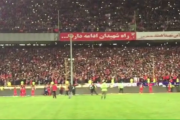 فیلم | شادی به سبک چند هزار هوادار پرسپولیسی