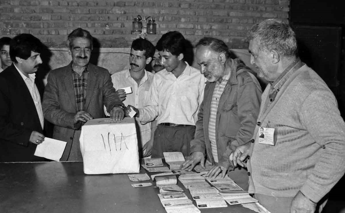تصاویر | ۲۵سال پیش؛ انتخابات چهارمین دوره مجلس شورای اسلامی