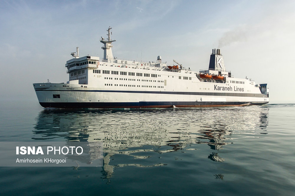 تصاویر | پهلوگیری نخستین کشتی اقیانوس‌پیمای «کروز» در قشم