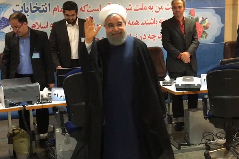 فیلم | ثبت‌نام رئیس‌جمهور حسن روحانی برای انتخابات دوازدهم