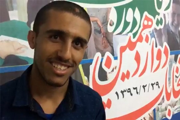 فیلم | سرباز ۲۲ساله که تنها رقیبش را احمدی‌نژاد می‌داند