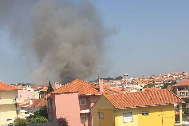 تصاویر | ۵ کشته در سقوط هواپیمای سبک روی یک فروشگاه در پرتغال