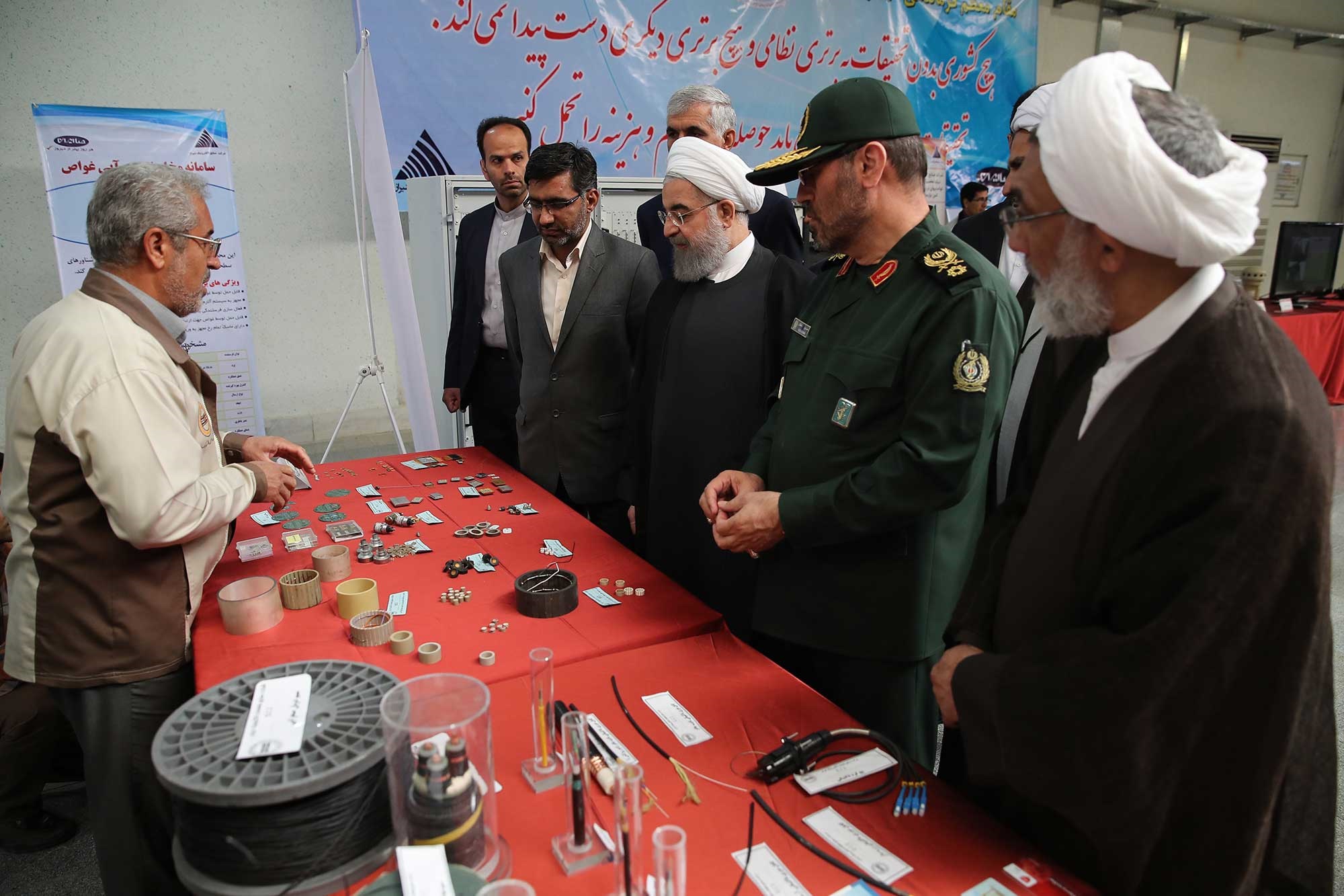 تصاویر | حضور رئیس جمهور در شیراز و افتتاح بیش از  ‏۴۰۰ طرح و پروژه