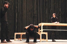 تئاتر در زنجان سالن اختصاصی ندارد 