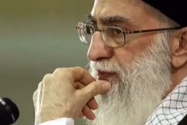 فیلم | رهبرانقلاب: چرا دانشجو باید برای یک واحد درسی چندصد صفحه کتاب بخواند؟