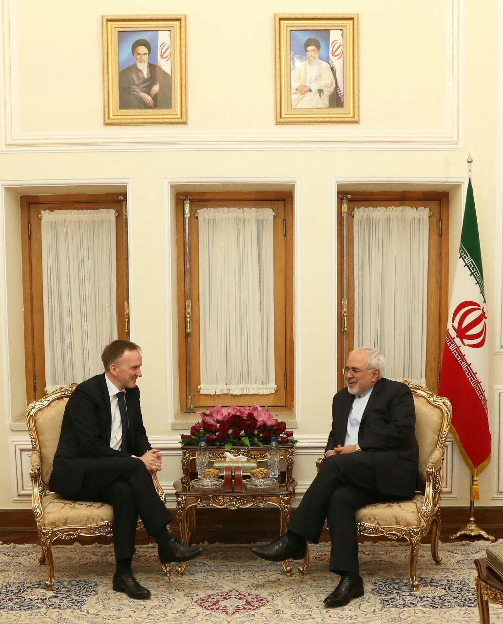 عکس | دیدار قائم مقام وزیر امور خارجه لتونی با ظریف