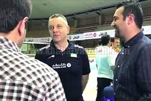 فیلم | آموزش فارسی به مربی جدید تیم ملی والیبال