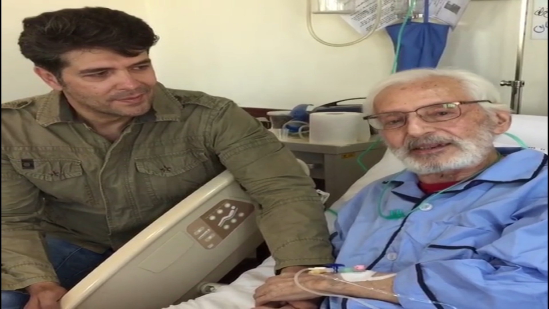 فیلم | جمشید مشایخی در تخت بیمارستان: با رای دادن عاشقان ایران را انتخاب کنید