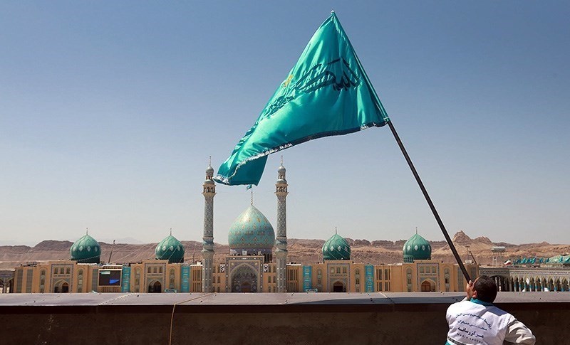 تصاویر | آماده‌سازی مسجد جمکران برای جشن نیمه شعبان