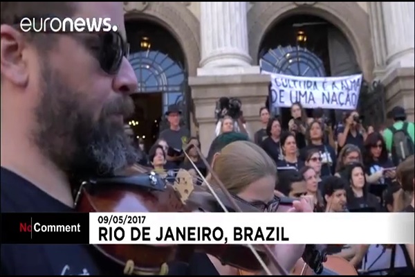 فیلم | اعتراض مدنی به سبک هنرمندان برزیلی