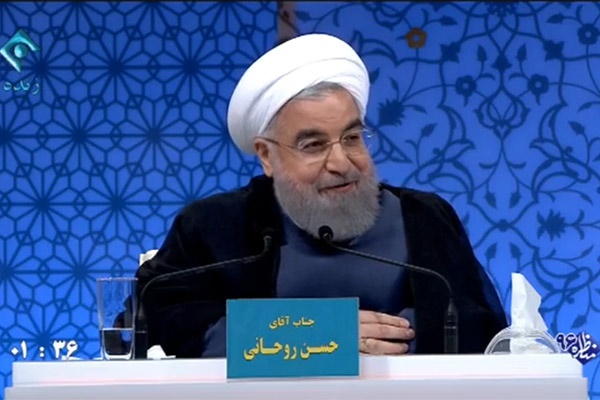 فیلم | روحانی خطاب به رئیسی: متخلف میلیاردی در ستاد شماست؛ ادعا دارید حقوق خوانده‌اید
