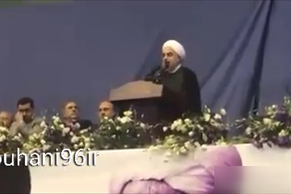 فیلم | شعارهای روحانی در جمع هواداران: به اصلاحات بگوییم سلام؛ به ریا کاری بگوییم هرگز!