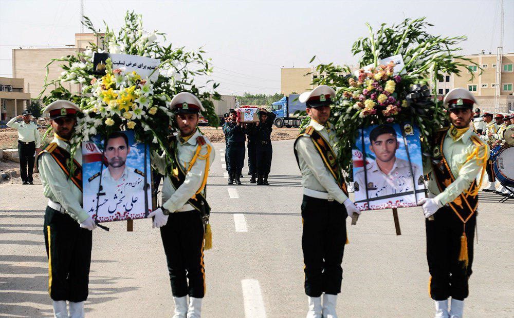 عکس | تشییع پیکر ۲ شهید نیروی انتظامی در حادثه تروریستی اهواز
