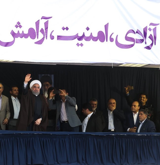 روحانی: با آتش زدن سفارت مشکل ریزگردها حل نمی‌شود