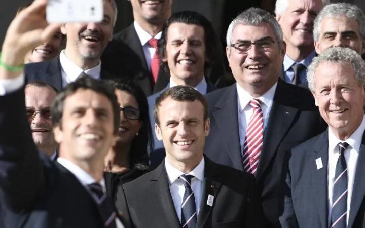 عکس | سلفی اعضای کمیته ملی المپیک فرانسه با رئیس‌جمهور جدید