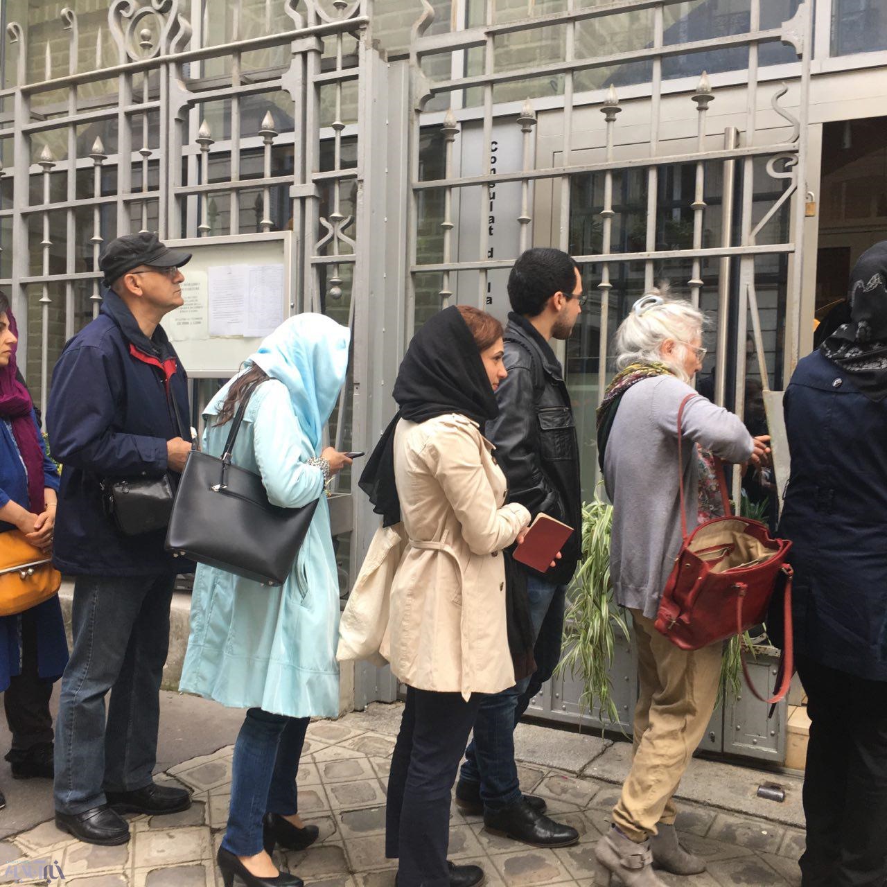 عکس | حضور پرشور ایرانیان مقیم فرانسه پای صندوق‌ رأی