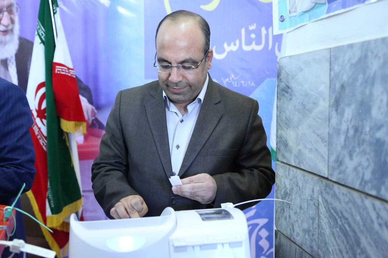 رییس ستاد انتخابات لرستان : زمان رای گیری تمدید می شود 
