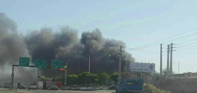 آتش به جان کارخانه ایران‌خودرو تبریز افتاد/ اعزام ۳ ایستگاه به محل/ آتش تحت کنترل است