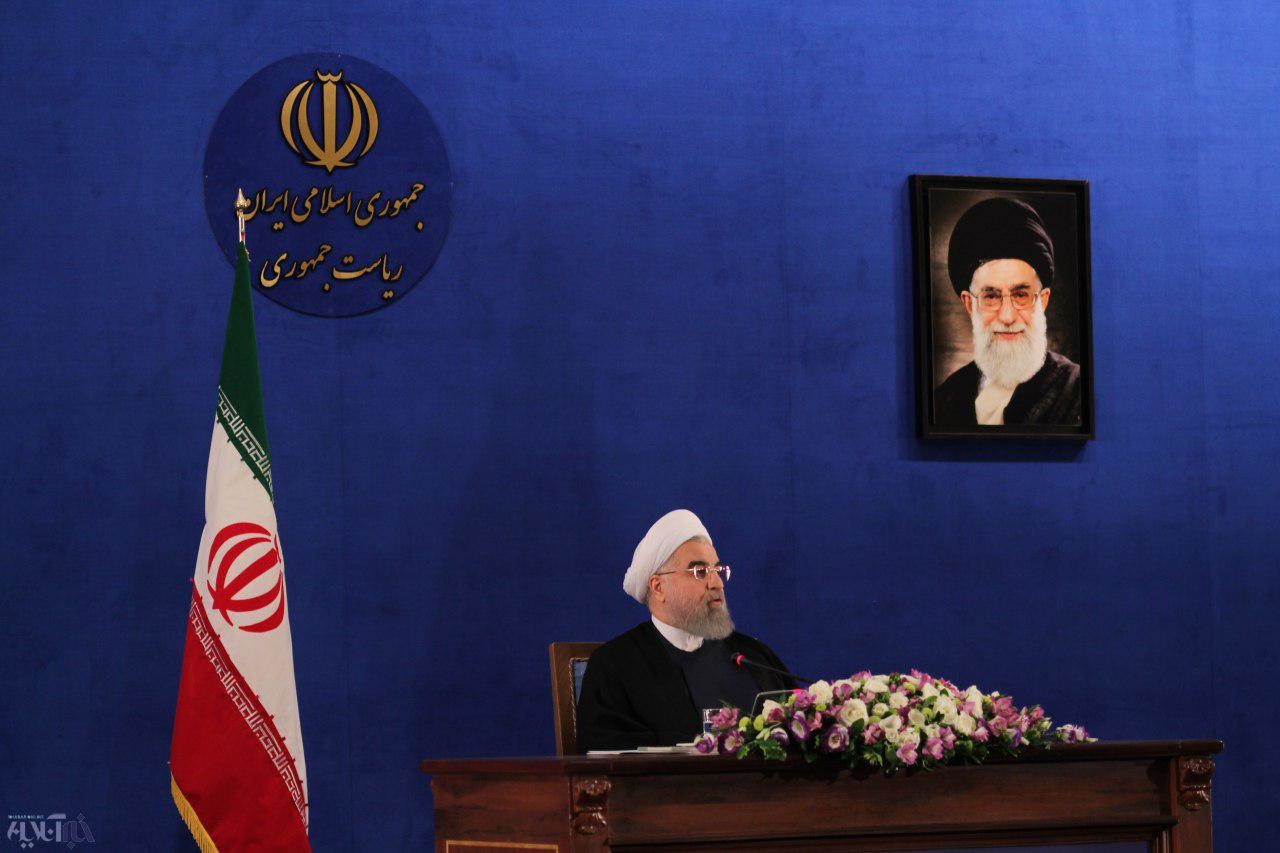 روحانی: از رقبا درخواست کمک‌ دارم/ به‌ رهبری گزارش‌ کذب دادند