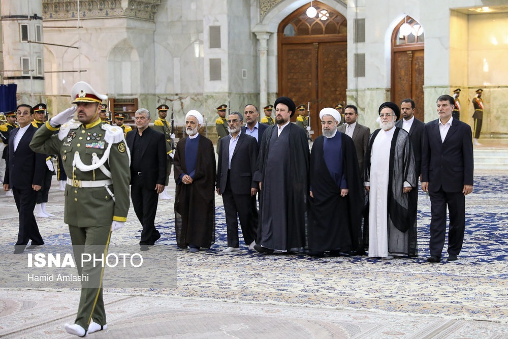 تصاویر | تجدید میثاق روحانی با آرمان‌های امام(ره) بعد از پیروزی در انتخابات