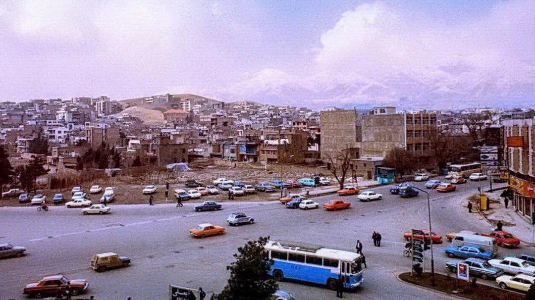 عکس | سیدخندان تهران در زمستان ۱۳۵۴