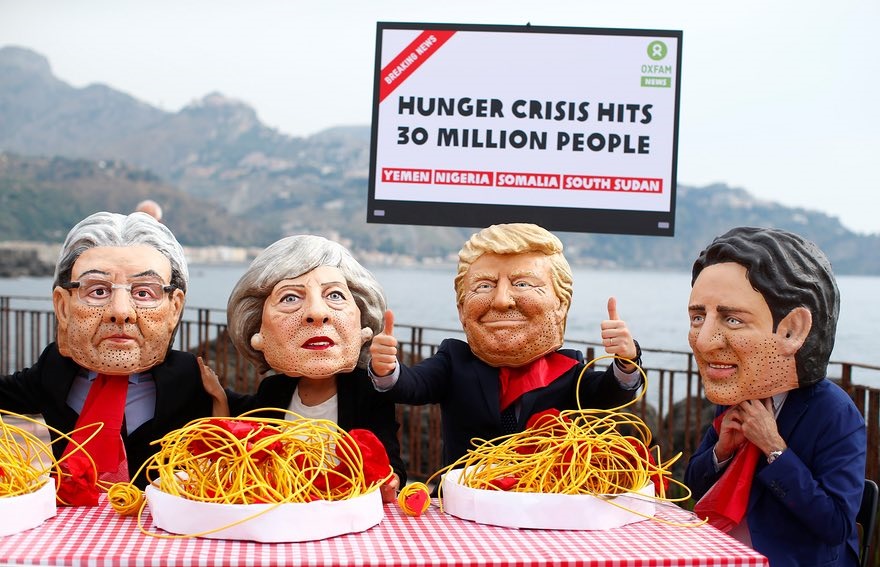 عکس | اعتراض یه شیوع گرسنگی در جهان با روشی جالب