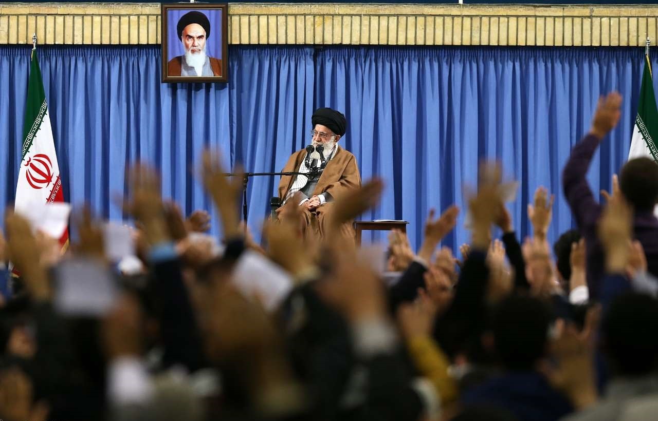 آیت‎الله خامنه‎ای: دشمن، دشمن است، این دولت و آن دولت ندارد