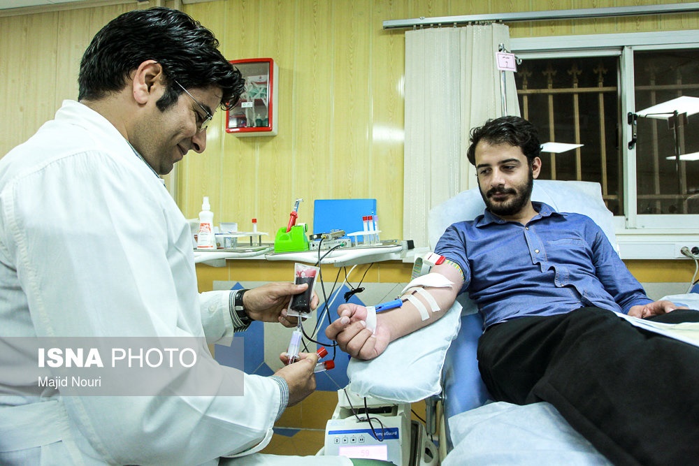 تصاویر | اهدای خون در شب نوزدهم ماه مبارک رمضان