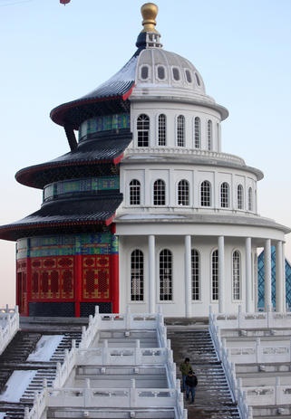 تصاویر | ساختمان‌های عجیب و غریب چینی‌ها