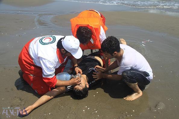 نجات 338غریق در ساحل مازندران