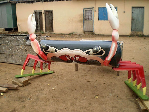 تصاویر | تابوت‌های رنگارنگ و فانتزی مردگان در کشور غنا
