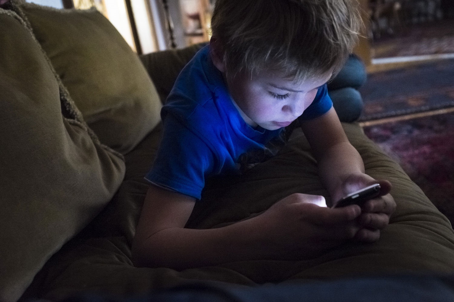 پیشنهاد ممنوعیت استفاده از گوشی موبایل توسط کودکان زیر ۱۳ سال