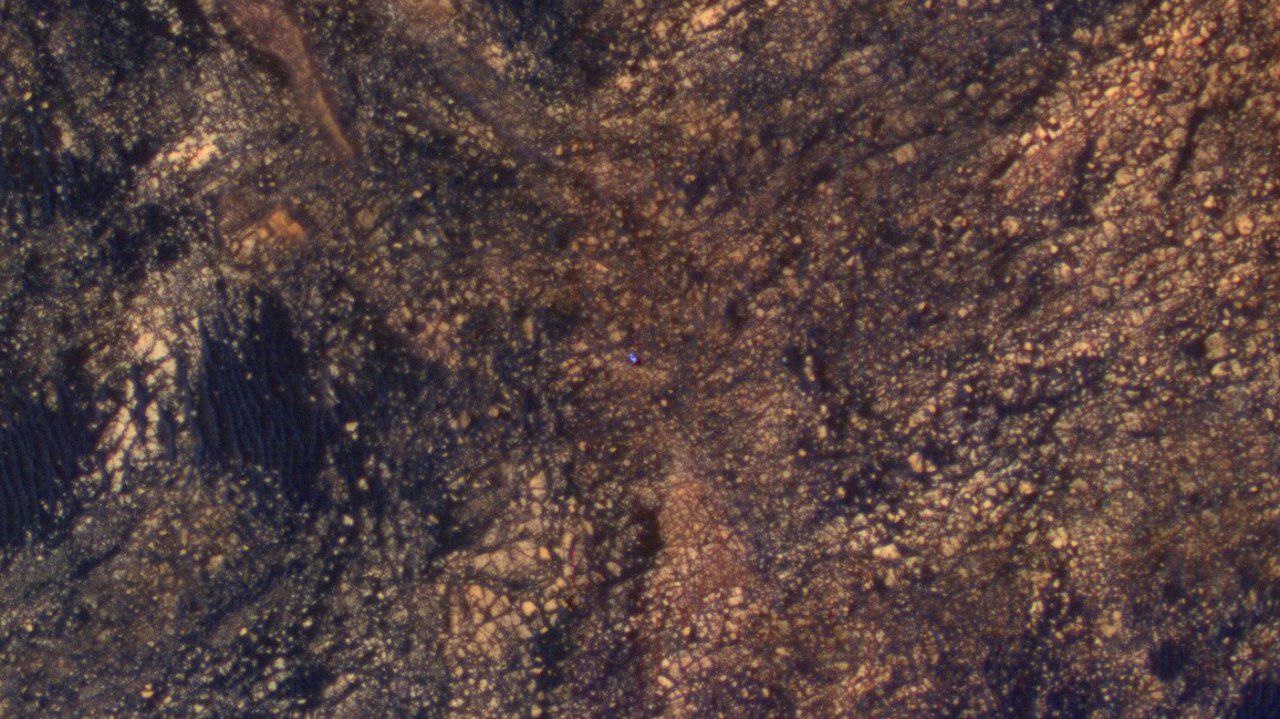 تصویر مریخ‌نورد کنجکاوی در دوردست!/ عکسی که مدارگرد شناسایی مریخ گرفت