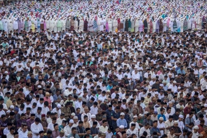 تصاویر | نماز و جشن عید فطر در کشورهای مختلف